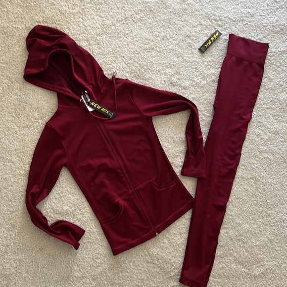 Out and about track suits with tags One Size fits most. Several colors available - Picture 7 of 7